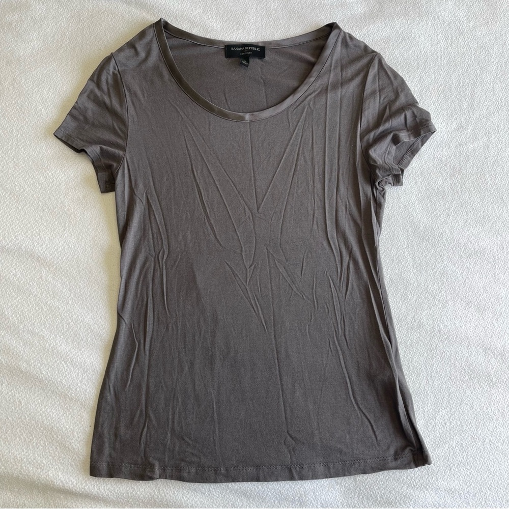 Banana Republic Luxe Touch Crew Neck Shirt 🩷